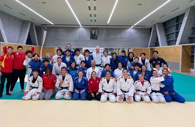 Entrenament equip Nacional a la Universitat IPU (Japó)